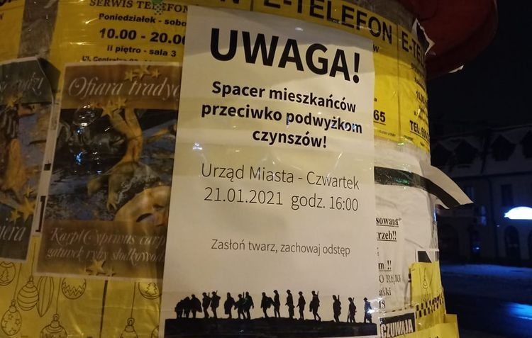 Plakaty zalały Wodzisław. Mieszkańcy skrzykują się pod Urzędem Miasta, Facebook