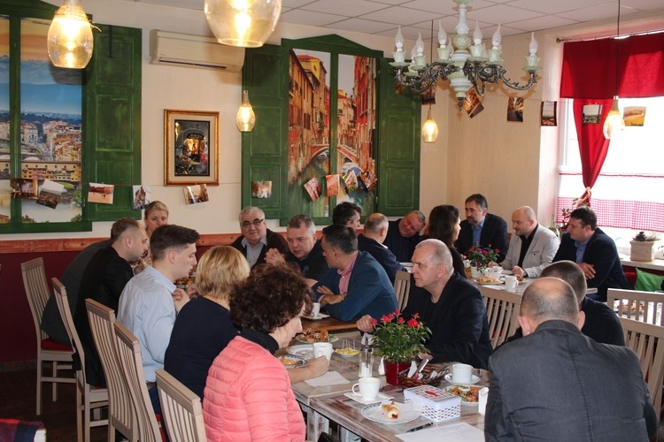 Śniadanie biznesowe w Wodzisławiu, łk