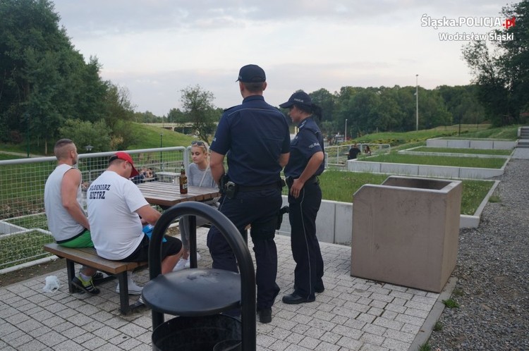 Pierwszy weekend wakacji: policjanci czuwali nad bezpieczeństwem, KPP Wodzisław Śl.