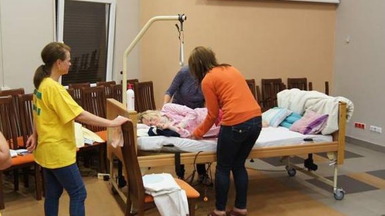 W powiecie wodzisławskim ruszyła wypożyczalnia łóżek dla chorych, archiwum
