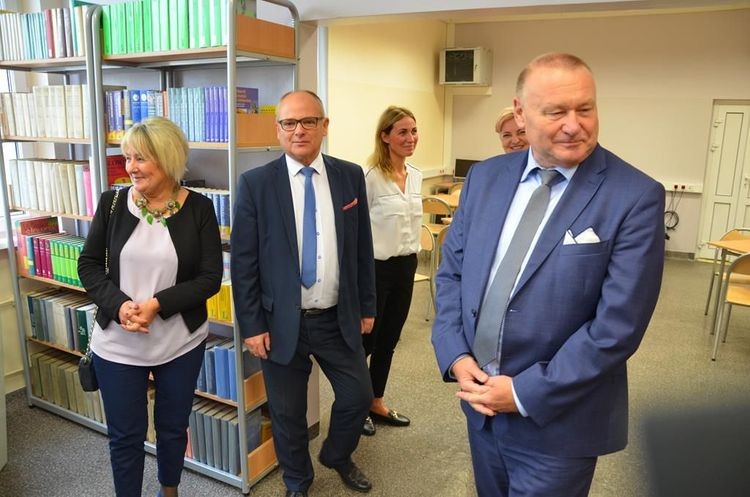 Prawie 1,4 mln zł kosztowała modernizacja instalacji elektrycznej w „Ekonomiku”, Starostwo Powiatowe w Wodzisławiu Śląskim