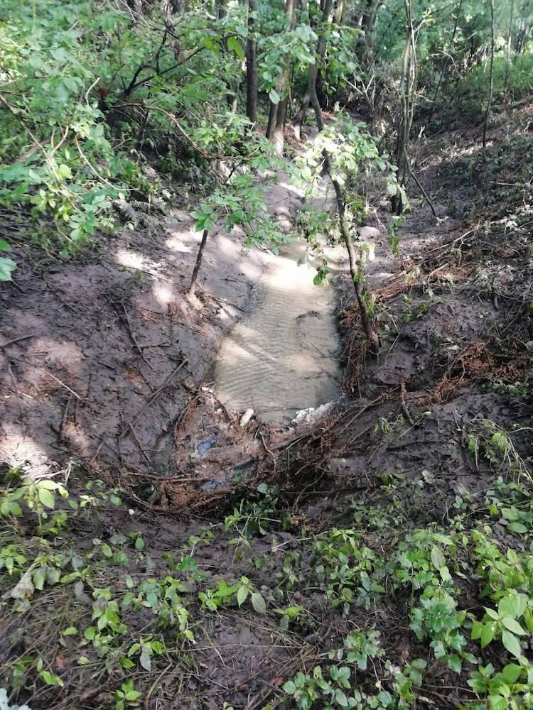 Opady deszczu uszkodziły kolejną drogę w powiecie, Gmina Godów