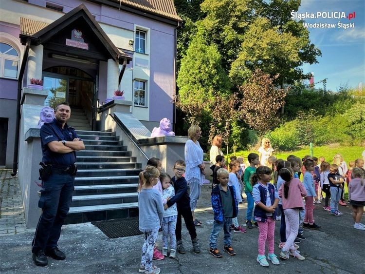 Wodzisławscy policjanci odwiedzili przedszkolaków, KPP Wodzisław