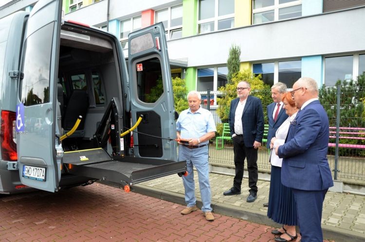 Nowy autobus do przewozu osób niepełnosprawnych, Powiat Wodzisławski