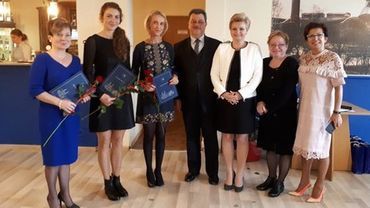 Burmistrz Pszowa wręczyła nagrody nauczycielom