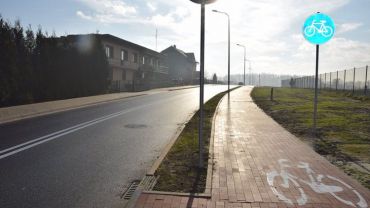 Rydułtowy: ulica Ładna i trasa rowerowa nad stawem Machnikowiec