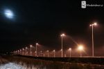 Mnóstwo lamp oświetla poszerzoną autostradę A1 w gminie Godów. Głupota?, 