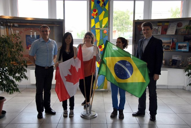Budowlanka gościła studentki z Kanady i Brazylii , materiały prasowe ZST Wodzisław Śląski