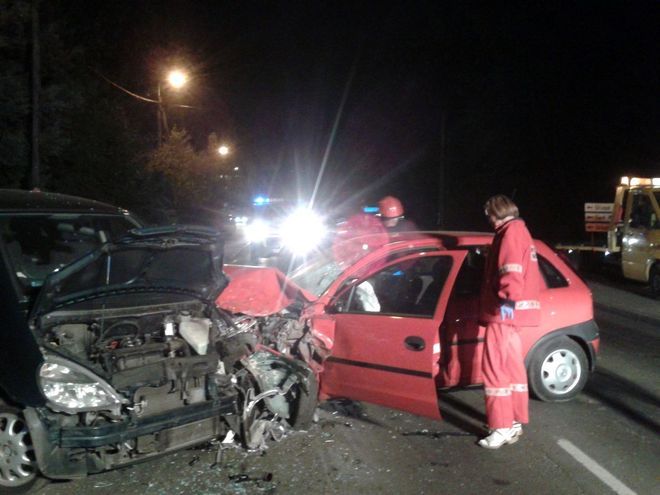 Uratował życie kobiecie, ale spowodował kolizję 3 samochodów , KPP Wodzisław