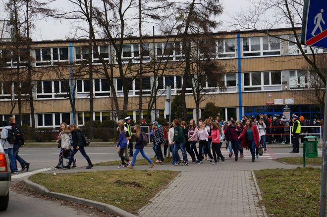 Wodzisław: sprawcy alarmu bombowego trafią do schroniska dla nieletnich, Policja