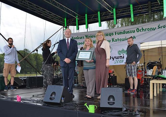Nagrodę odebrała Danuta Hajok - prezes Stowarzyszenia. 