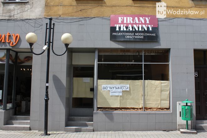 Znikają sklepy z centrum Wodzisławia. „Na Karuzeli zyskaliśmy wizerunkowo, ale przedsiębiorcy mają problem”, mk