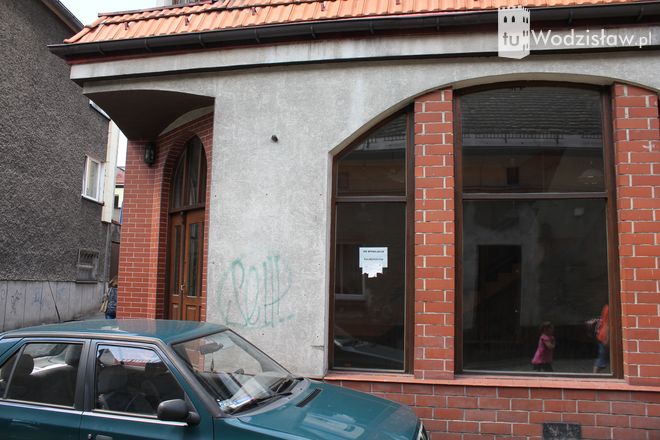 Znikają sklepy z centrum Wodzisławia. „Na Karuzeli zyskaliśmy wizerunkowo, ale przedsiębiorcy mają problem”, mk