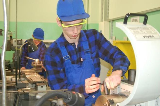 W Zespole Szkół Zawodowych w Wodzisławiu uruchomione zostaną dwa nowe kierunki kształcące ślusarzy i elektryków