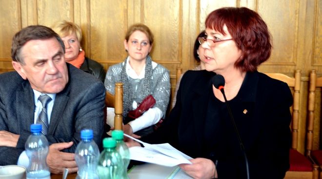 Maria Tkocz - prezes oddziału Związku Nauczycielstwa Polskiego z siedzibą w Wodzisławiu podnosi jednak alarm