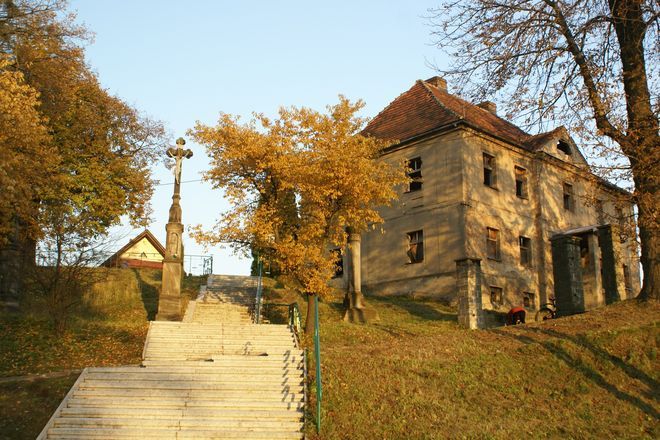 Budynek starego probostwa ma wykorzystać Caritas Polska.