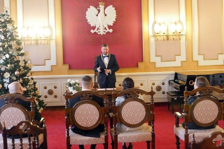 Na koniec roku prezydent Wodzisławia udzielił ślubu pięciu parom, Biuro Prezydenta Miasta