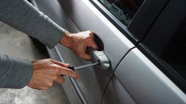 Jak zabezpieczyć się przed kradzieżą samochodu?