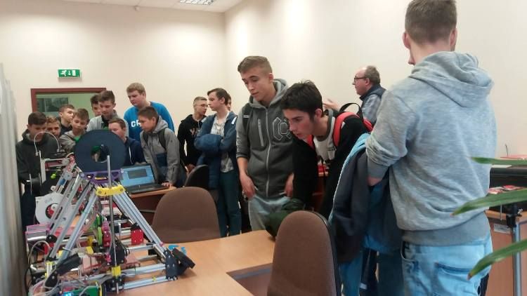 W PCKZiU uczniowie dowiedzieli się, jaki zawód warto wybrać, materiały prasowe PCKZiU Wodzisław Śląski