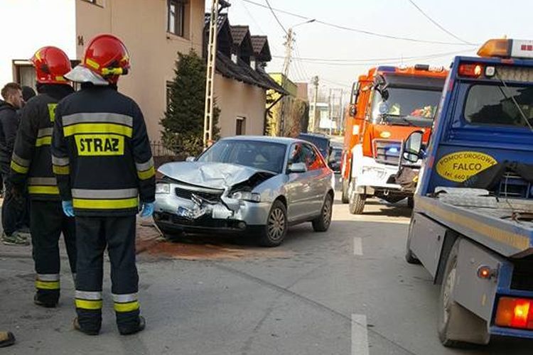 Lubomia: czołowe zderzenie iveco z audi, Wodzisław Śląski i okolice-Informacje drogowe 24H