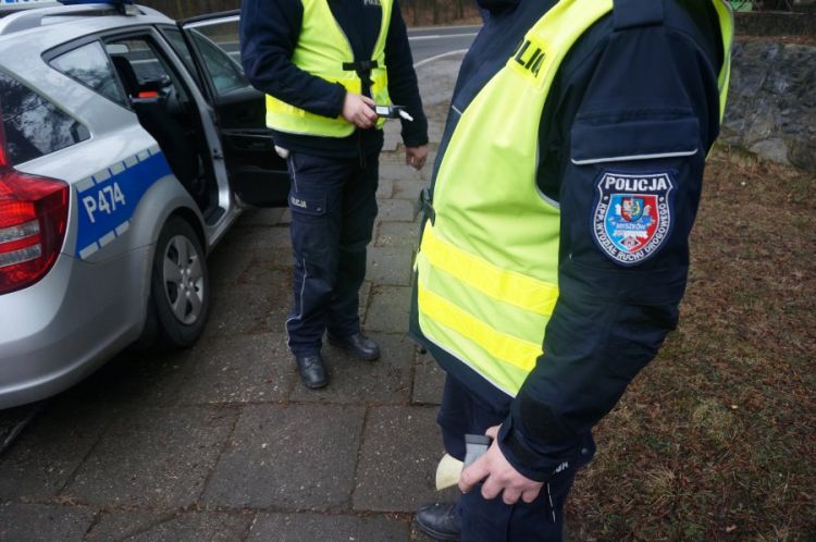 Kolizje i pijani – weekend na drogach, policja.pl
