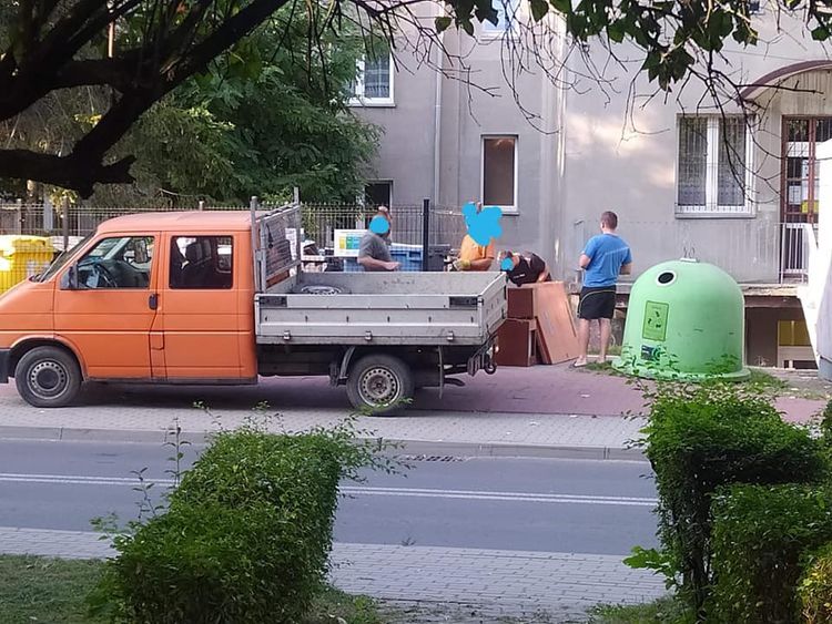 Wodzisław: podrzucali odpady, mieszkańcy zrobili im „fotki”, Domaro/facebook
