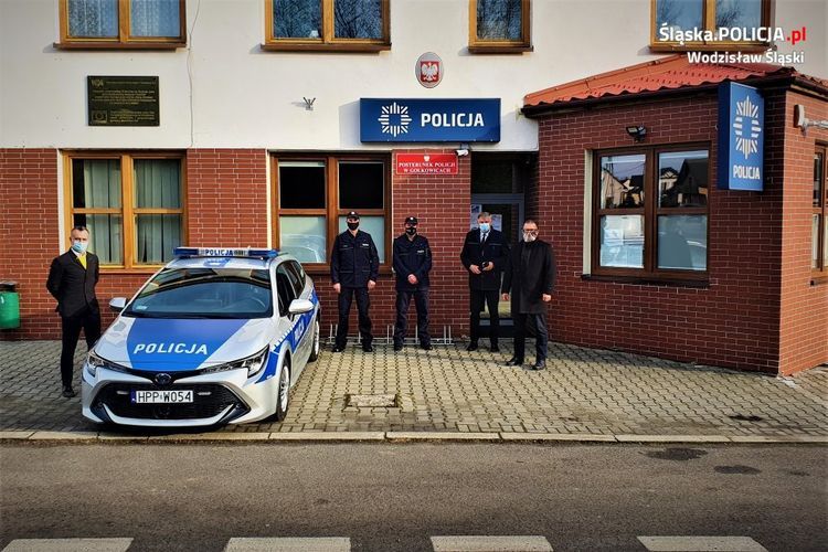Nowe radiowozy już służą wodzisławskiej policji, Policja