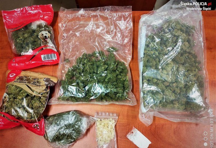 Wodzisławianin trzymał 1000 porcji narkotyków w domu, KPP Wodzisław