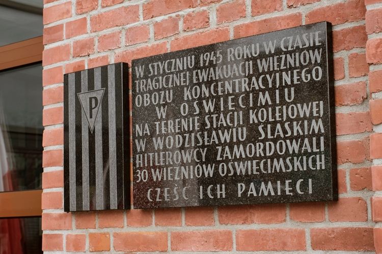 Władze Wodzisławia uczciły 77. rocznicę Marszu Śmierci, UM Wodzisław Śląski