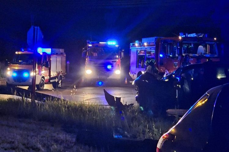 Groźne zdarzenie w Syryni. Zderzyły się dwa samochody, FB: Wodzisław Śląski i okolice-Informacje drogowe 24H/OSP Syrynia