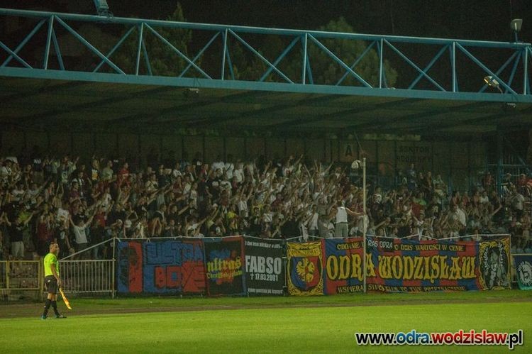 Liga okręgowa: zwycięstwo Odry Wodzisław na Stadionie Miejskim. Naprzód Zawada liderem, źródło: www.odra.wodzislaw.pl