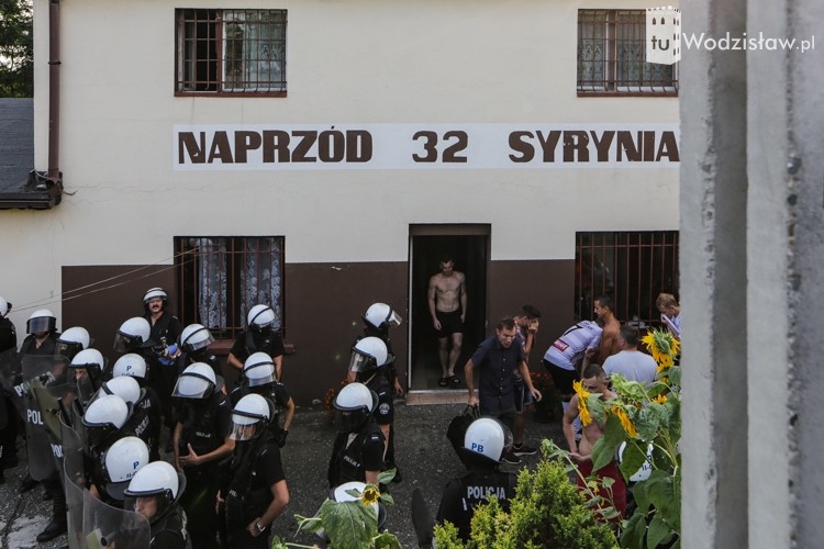 Trzy osoby zatrzymane po zamieszkach w Syryni, Dominik Gajda