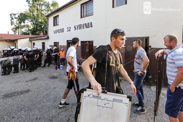 Trzy osoby zatrzymane po zamieszkach w Syryni, Dominik Gajda