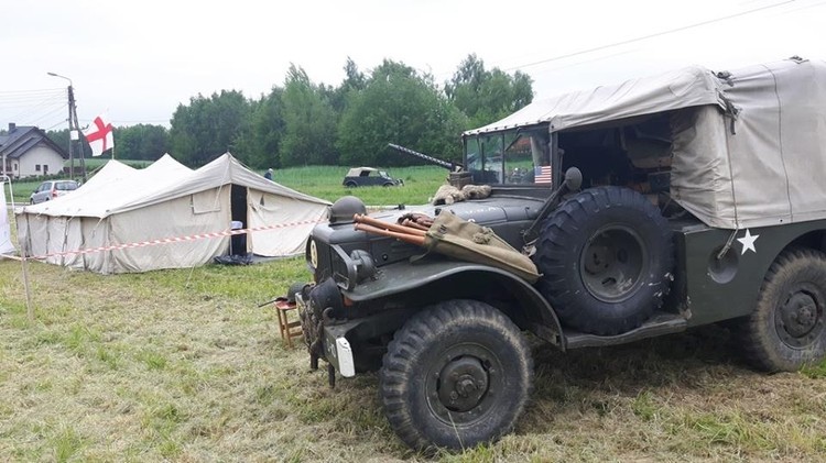 Mieszkańcy bawili się na pikniku militarnym w Mszanie, Rafał Jabłoński