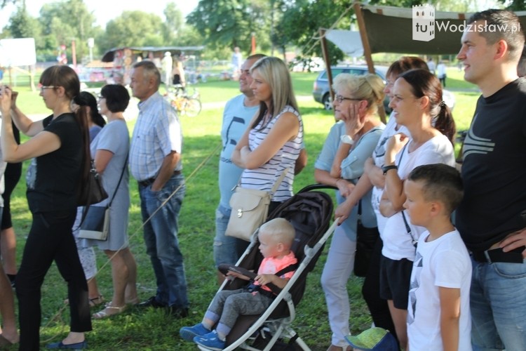 Średniowieczne klimaty w Godowie. Mieszkańcy bawili się na historycznej imprezie plenerowej, mk