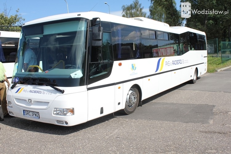 Dwa nowe autobusy komunikacji powiatowej ruszyły w trasę, Monika Krzepina