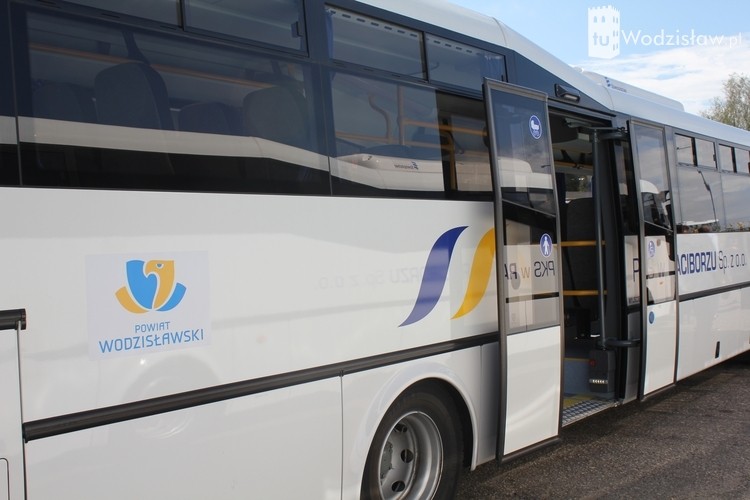 Dwa nowe autobusy komunikacji powiatowej ruszyły w trasę, Monika Krzepina