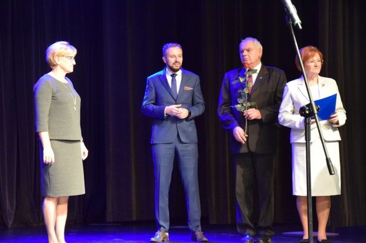 Nauczyciele z Rydułtów odebrali Nagrody Burmistrz Miasta, UM Rydułtowy