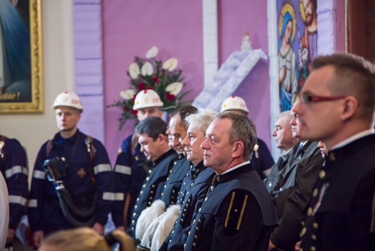 Abp Wiktor Skworc odprawił mszę w intencji górników w Gołkowicach, Archidiecezja Katowicka