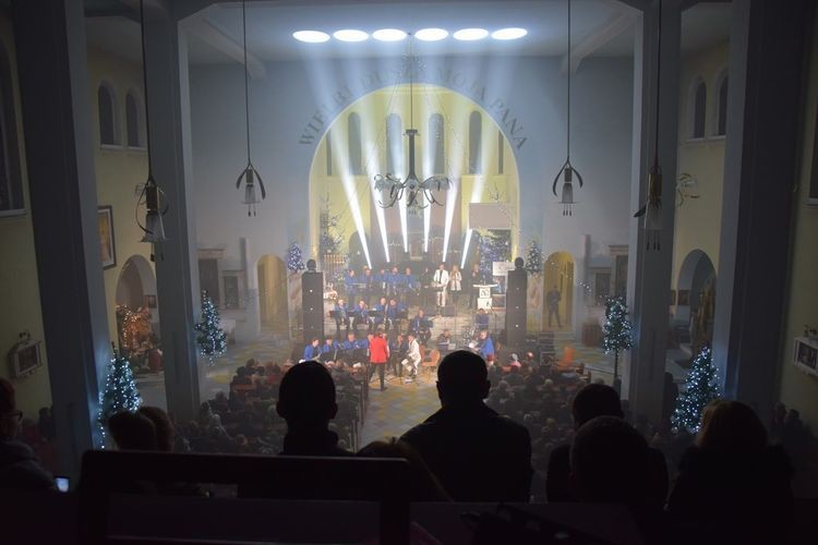 Koncert Świąteczno-Noworoczny w Połomi już za nami, GOKiR w Mszanie