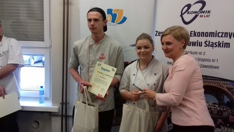 Młodzi „kucharze” udowodnili, że śląska kuchnia może być wegetariańska, Starostwo Powiatowe w Wodzisławiu Śląskim