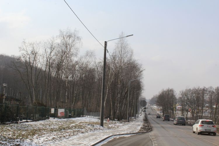 Wzdłuż ulicy Rybnickiej w Radlinie stanęły latarnie ledowe, Tomasz Raudner