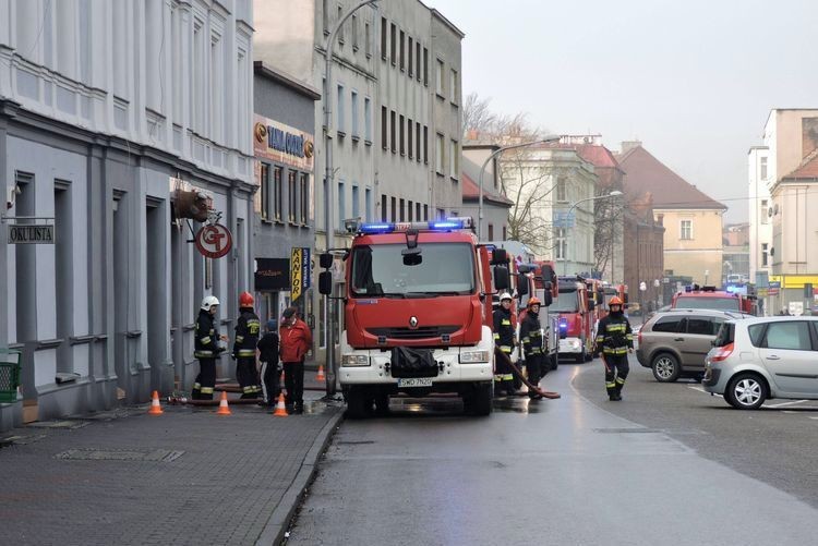 Pożar kamienicy przy ul. Kubsza w Wodzisławiu, zdjęcia czytelnika