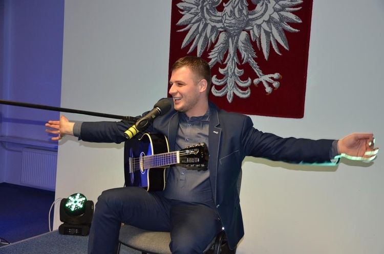 Grupa artystyczna ZST wystąpiła w Wiosennym Wieczorze z Poezją, Starostwo Powiatowe w Wodzisławiu Śląskim