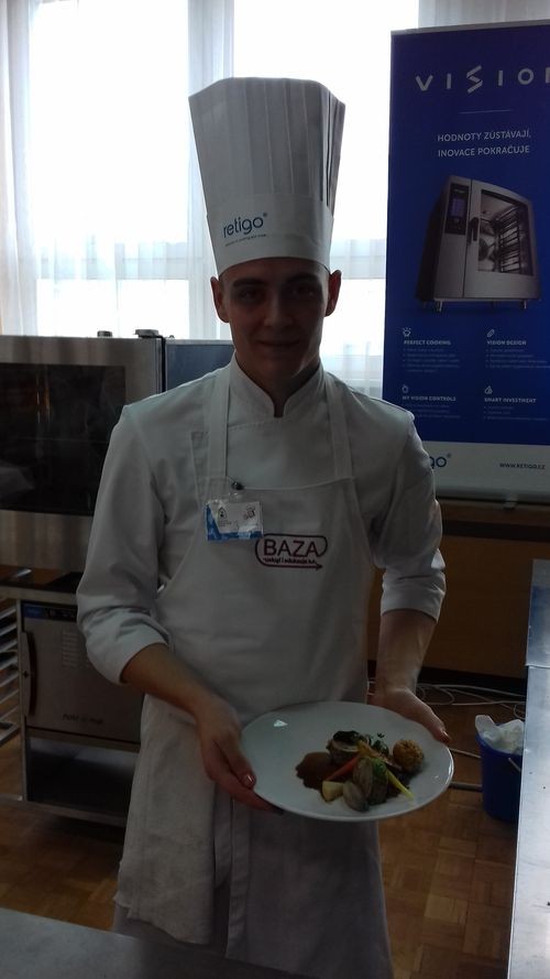 Młodzi kucharze i cukiernicy z ZSE zdominowali konkurs gastronomiczny w Czechach, Starostwo Powiatowe w Wodzisławiu Śląskim