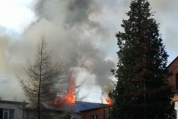 Wielki pożar w byłej kopalni Anna. Dym widoczny z daleka (wideo, zdjęcia), Marek Fibic