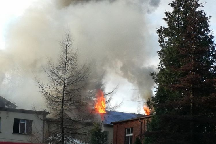 Wielki pożar w byłej kopalni Anna. Dym widoczny z daleka (wideo, zdjęcia), Marek Fibic