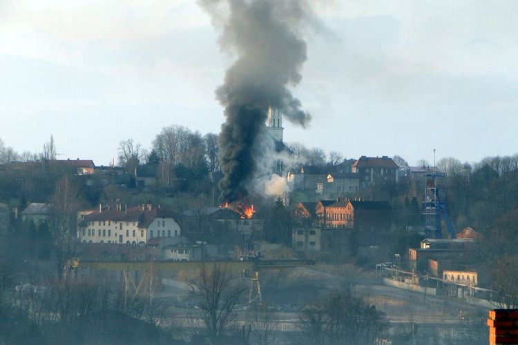 Pożar w byłej Kopalni Anna w Pszowie - zdjęcia z daleka, Adam Porwoł