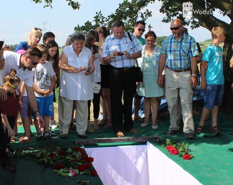 Bordynowska Pani pochowana z honorami, Tomasz Raudner