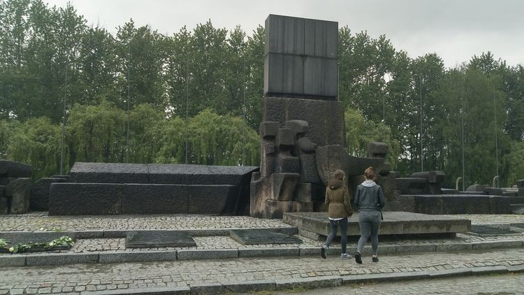 SP nr 1: młodzi Polacy i Niemcy wspólnie upamiętnili ofiary II wojny światowej, Materiały prasowe